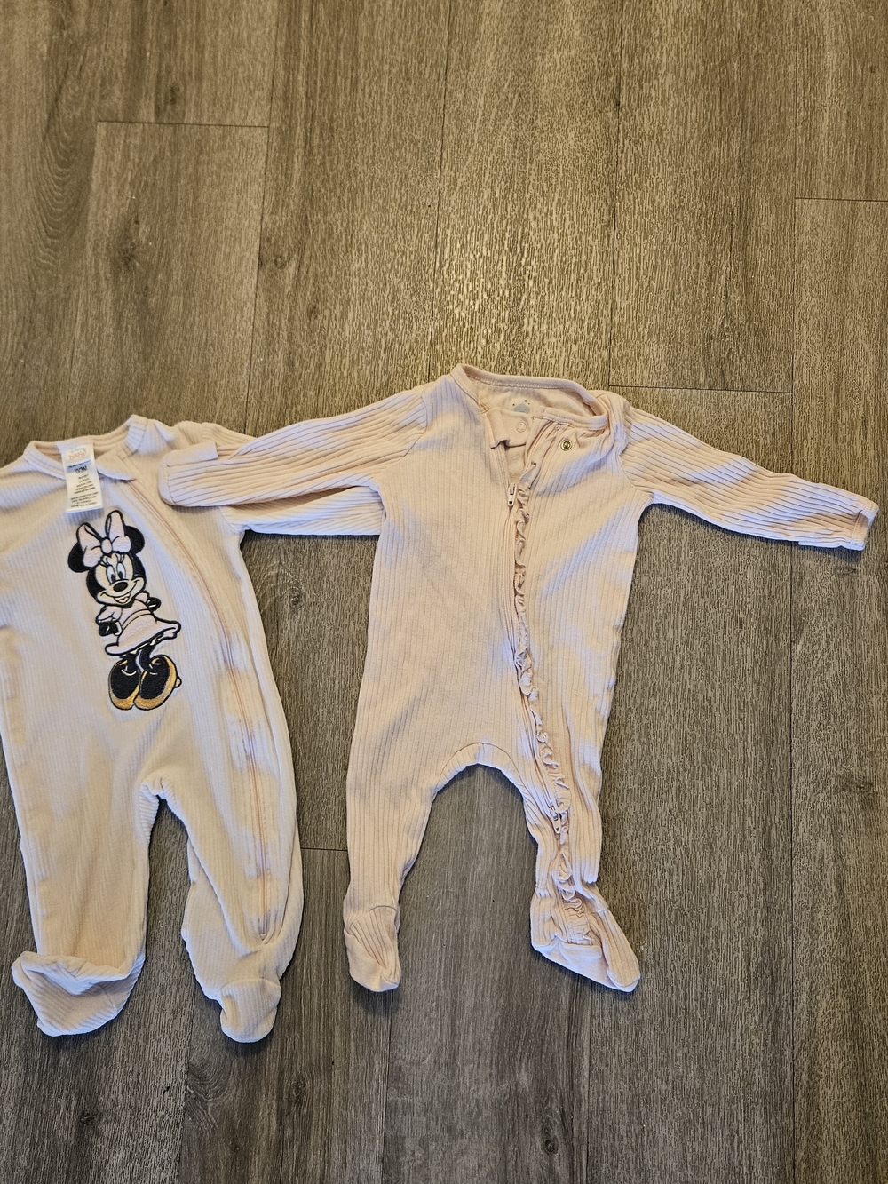 cloud island Light Pink Ribbed Footed One-Pieces DISNEY Minnie Graphic 0-3MTHS